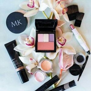 Meet your Posher, Celia